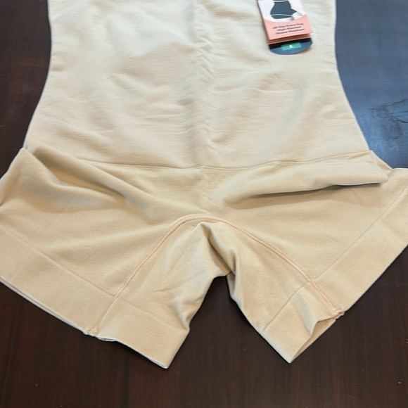 Shapermint All Day Every Day High-Waisted Shaper Boy Shorts Nude Size L NWT - Picture 4 of 15